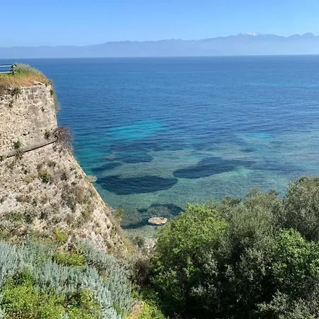 Chelidoni House: Two-bedroom With Spectacular Seaview Nyaraló